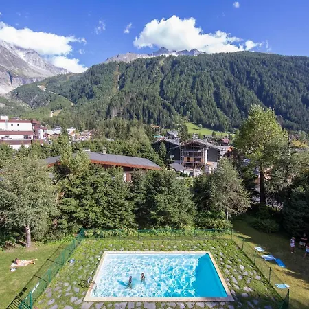Sainte-foy-l'argentiere Sleeps 5 Pool Apartament