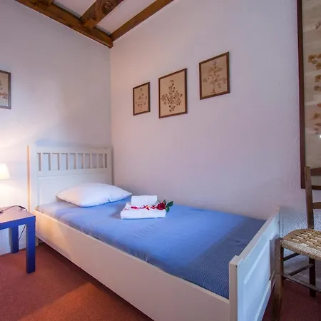 Sainte-foy-l'argentiere Sleeps 5 Pool